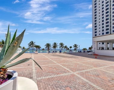 2201 S Ocean Dr - Photo Thumbnail 35