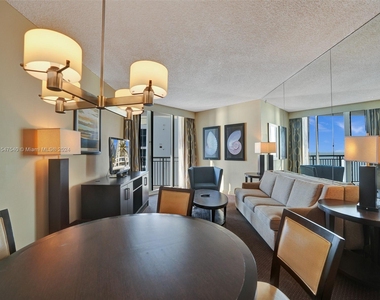 17375 Collins Ave - Photo Thumbnail 22