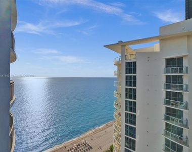 17375 Collins Ave - Photo Thumbnail 30