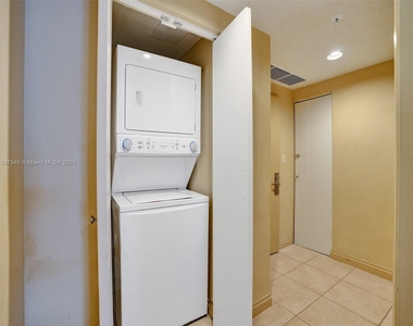 17375 Collins Ave - Photo Thumbnail 50