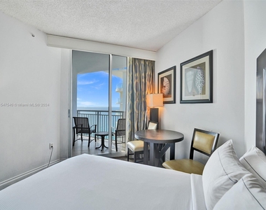 17375 Collins Ave - Photo Thumbnail 41