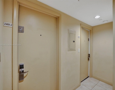 17375 Collins Ave - Photo Thumbnail 51