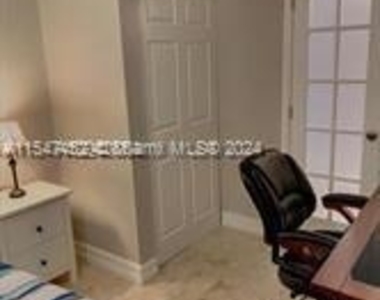 17555 Atlantic Blvd - Photo Thumbnail 13