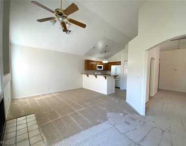 270 Spring Hills Lane - Photo Thumbnail 4