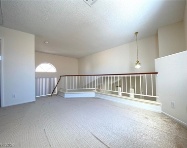 270 Spring Hills Lane - Photo Thumbnail 10