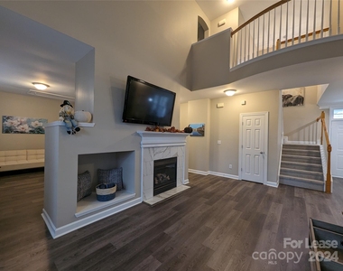 141 Poplar Woods Drive - Photo Thumbnail 2