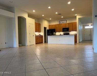 13765 W Crocus Drive - Photo Thumbnail 8