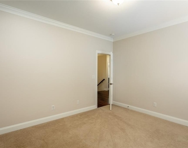 5370 Cedar Glenn Court - Photo Thumbnail 27