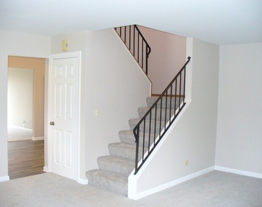 745 Hageman Place - Photo Thumbnail 2