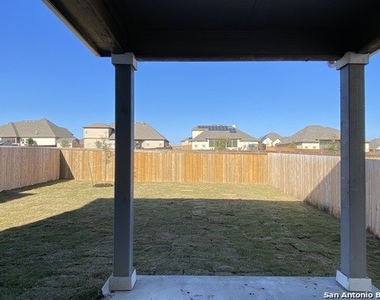 6471 Cibolo Springs - Photo Thumbnail 17