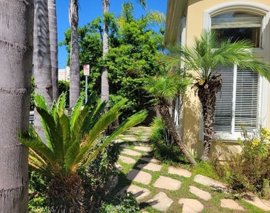 601 Calle De Arboles - Photo Thumbnail 27