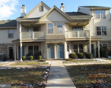 504 Foxcroft Circle - Photo Thumbnail 0