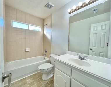 22923 Palomino Creek Court - Photo Thumbnail 45