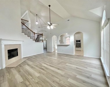 22923 Palomino Creek Court - Photo Thumbnail 11