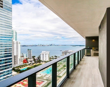 1451 Brickell Ave - Photo Thumbnail 0