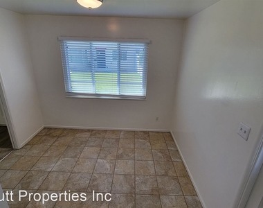 4776-78 Clairemont Dr. - Photo Thumbnail 6