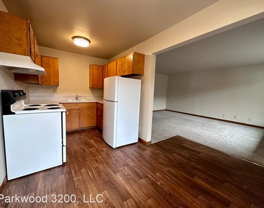 3200 Ne 140th St. - Photo Thumbnail 2