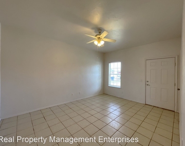 1021 Shady Creek Cir - Photo Thumbnail 4