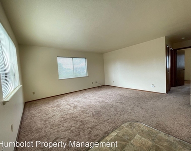 2557 Chestnut Pl - Photo Thumbnail 1