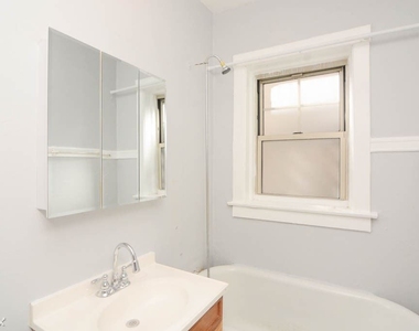 3267 W. Wrightwood, Unit Ay1 - Photo Thumbnail 11