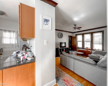 3815 N. Greenview, Unit E-8 - Photo Thumbnail 13