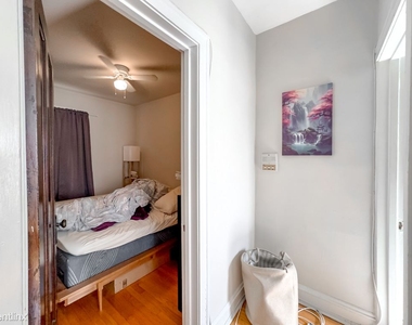 3815 N. Greenview, Unit E-8 - Photo Thumbnail 7