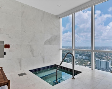 1643 Brickell Ave - Photo Thumbnail 32