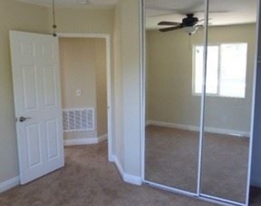 27402 Dearborn Dr. - Photo Thumbnail 12