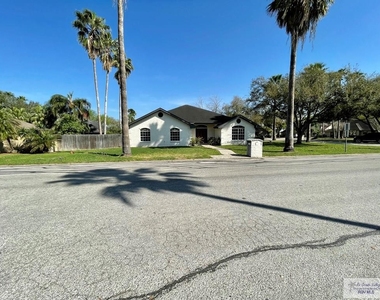 5316 N Palm Valley Dr. - Photo Thumbnail 24