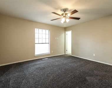 2813 Appaloosa Trail - Photo Thumbnail 6