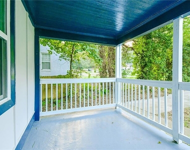 1858 Bayberry Drive Sw - Photo Thumbnail 2