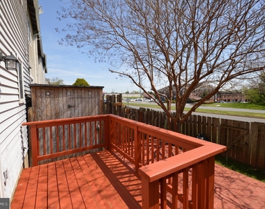 8621 Burnside Court - Photo Thumbnail 6