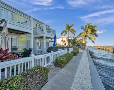 5018 Coquina Key Drive Se - Photo Thumbnail 27