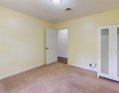 3602 Galway Lane - Photo Thumbnail 12