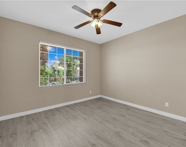 7813 Riviera Beach Drive - Photo Thumbnail 33