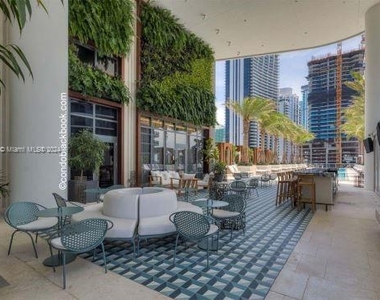 801 S Miami Ave - Photo Thumbnail 9