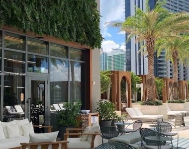 801 S Miami Ave - Photo Thumbnail 10