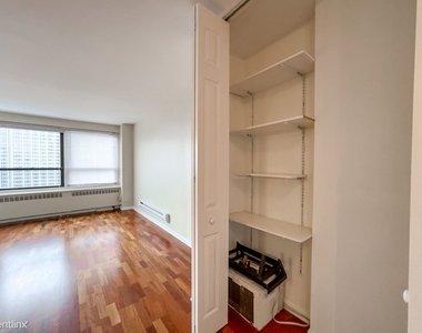 4180 N. Marine Drive, Unit A2161 - Photo Thumbnail 7