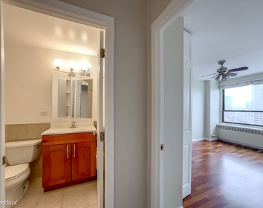 4180 N. Marine Drive, Unit A2161 - Photo Thumbnail 16