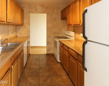 4180 N. Marine Drive, Unit A506 - Photo Thumbnail 4