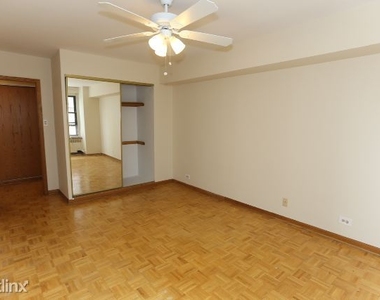 4180 N. Marine Drive, Unit A506 - Photo Thumbnail 15