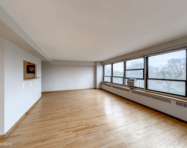 4180 N. Marine Drive, Unit C504 - Photo Thumbnail 16