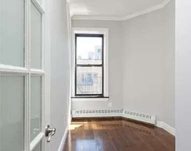 219 East 28th Street - Photo Thumbnail 4