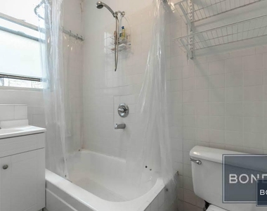 158 West 15th Street - Photo Thumbnail 2