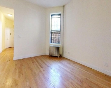 226 East 36th Street - Photo Thumbnail 3