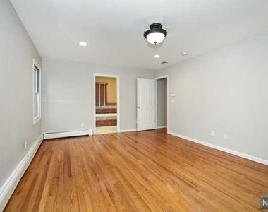 230 Lawrence Avenue - Photo Thumbnail 28