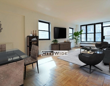 165 East 35th Street - Photo Thumbnail 1