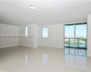 244 Biscayne Blvd - Photo Thumbnail 0