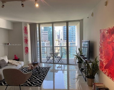 475 Brickell Ave - Photo Thumbnail 0