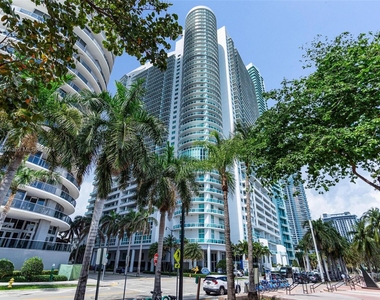 1800 N Bayshore Dr - Photo Thumbnail 27